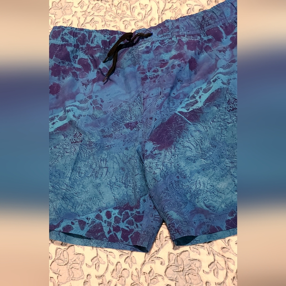 Avid Mens XL Shorts
